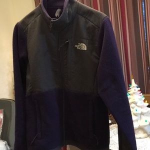 The North Face fleece full zip WOMENS Small, purple/gray.